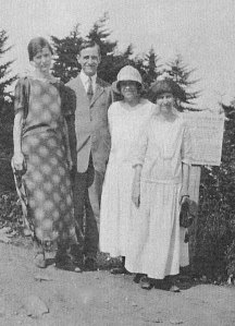Robert McQuilkin with his wife Marguerite and two others outside Asheville, N.C.