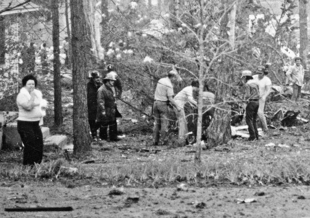 Helping an injured survivor